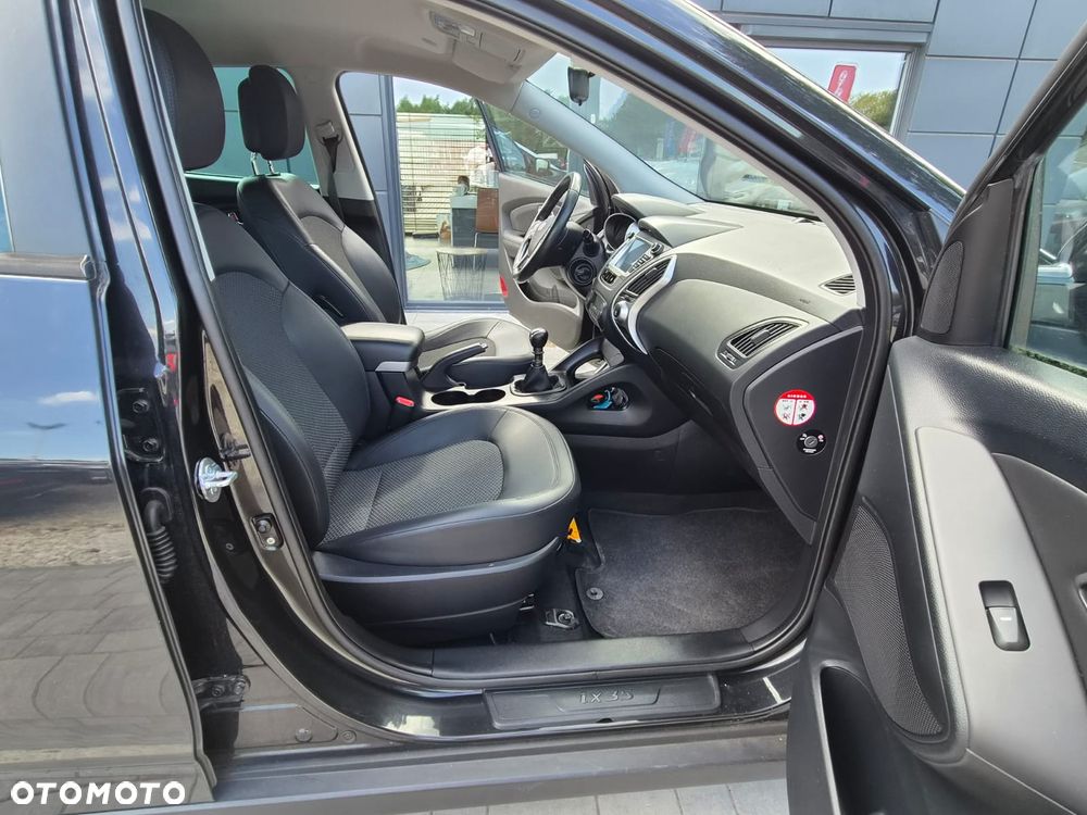 Hyundai ix35 1.6 2WD blue Style - 16