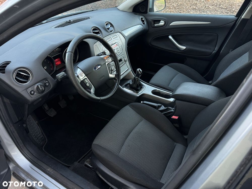 Ford Mondeo 2.0 Champions Edition - 10