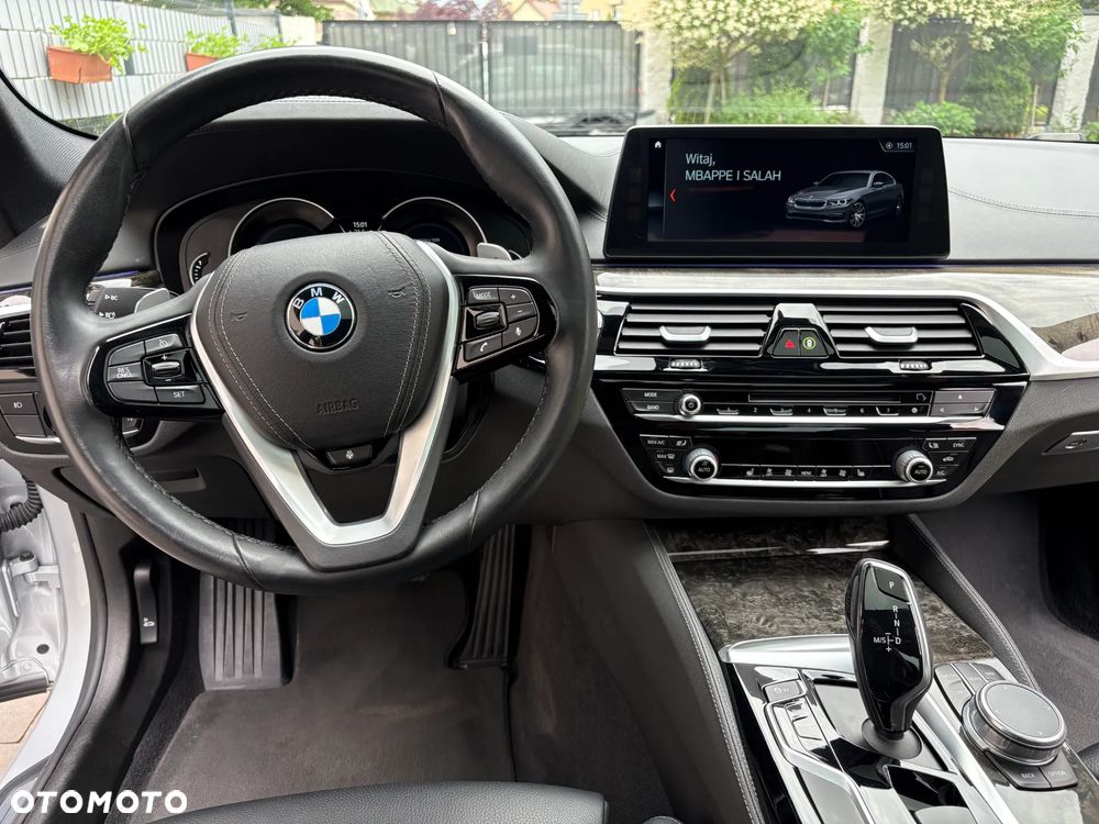 BMW Seria 5 540i Luxury Line - 15