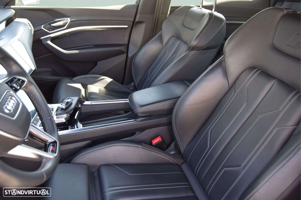 Audi e-tron 55 quattro S line - 39