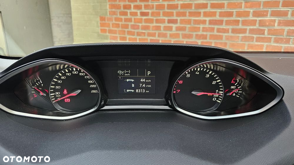 Peugeot 308 1.2 PureTech GPF Allure S&S EAT8 - 16