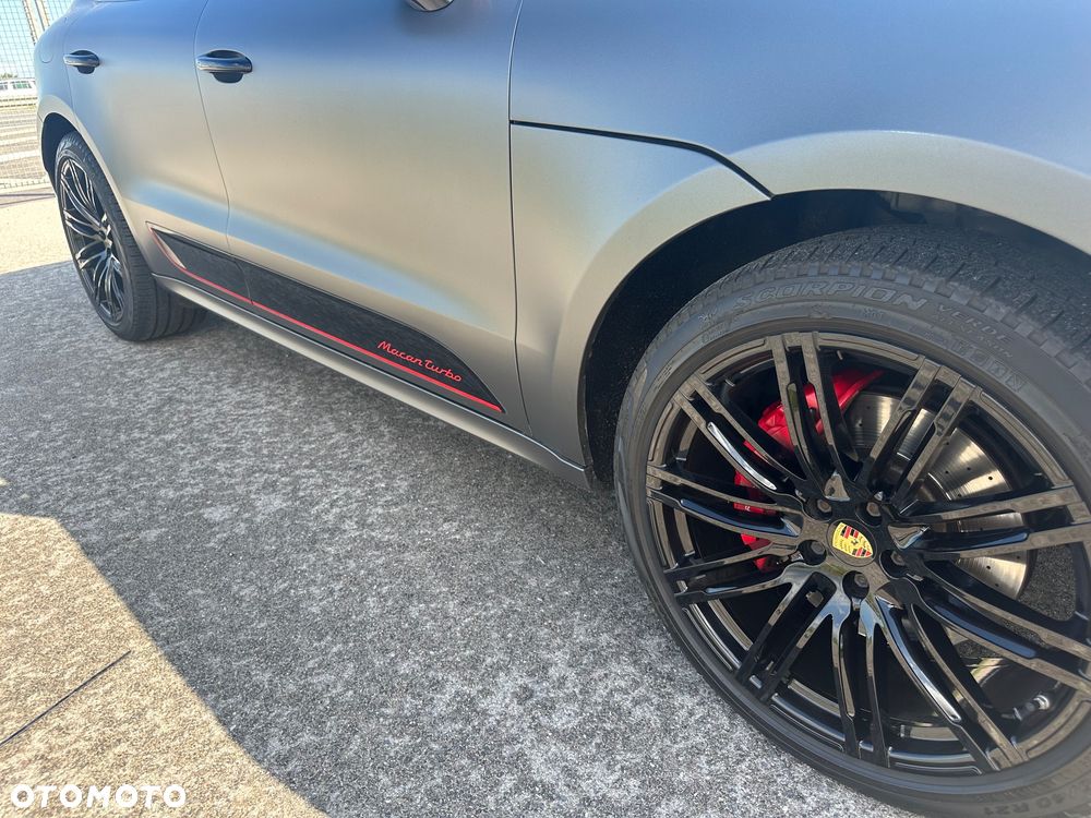 Porsche Macan Turbo PDK - 12
