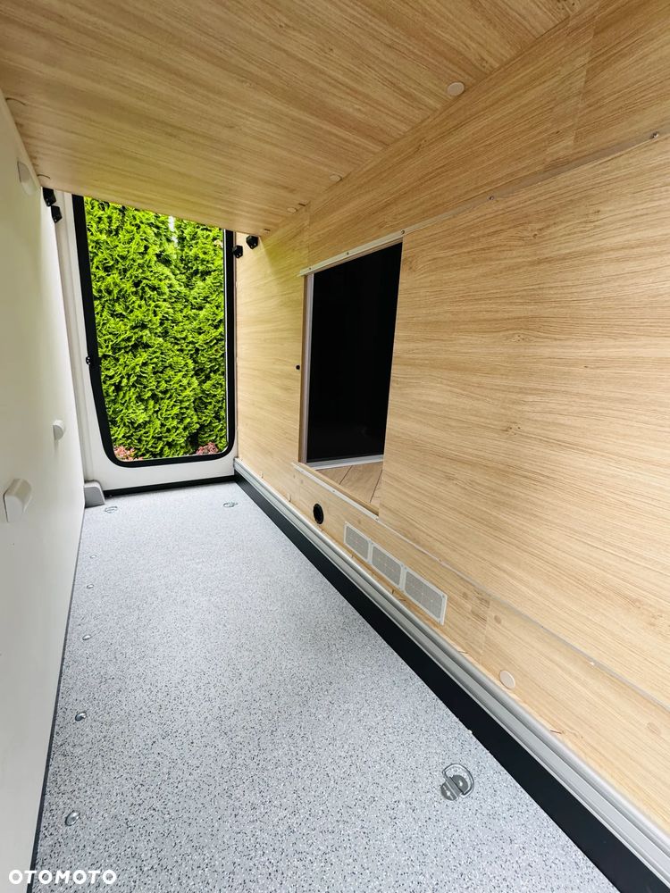 Ford Chausson 640 Titanium Line - 8