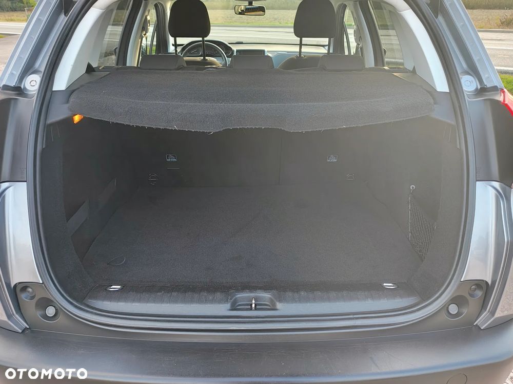 Peugeot 2008 1.6 BlueHDi Style - 35