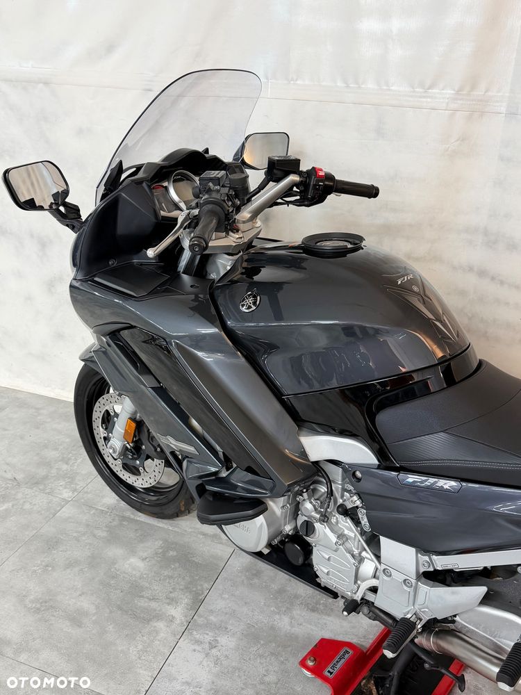 Yamaha FJR - 9