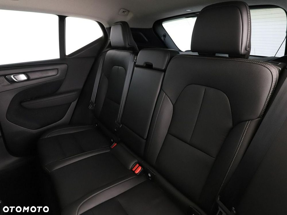 Volvo XC 40 D4 SCR AWD Momentum - 18