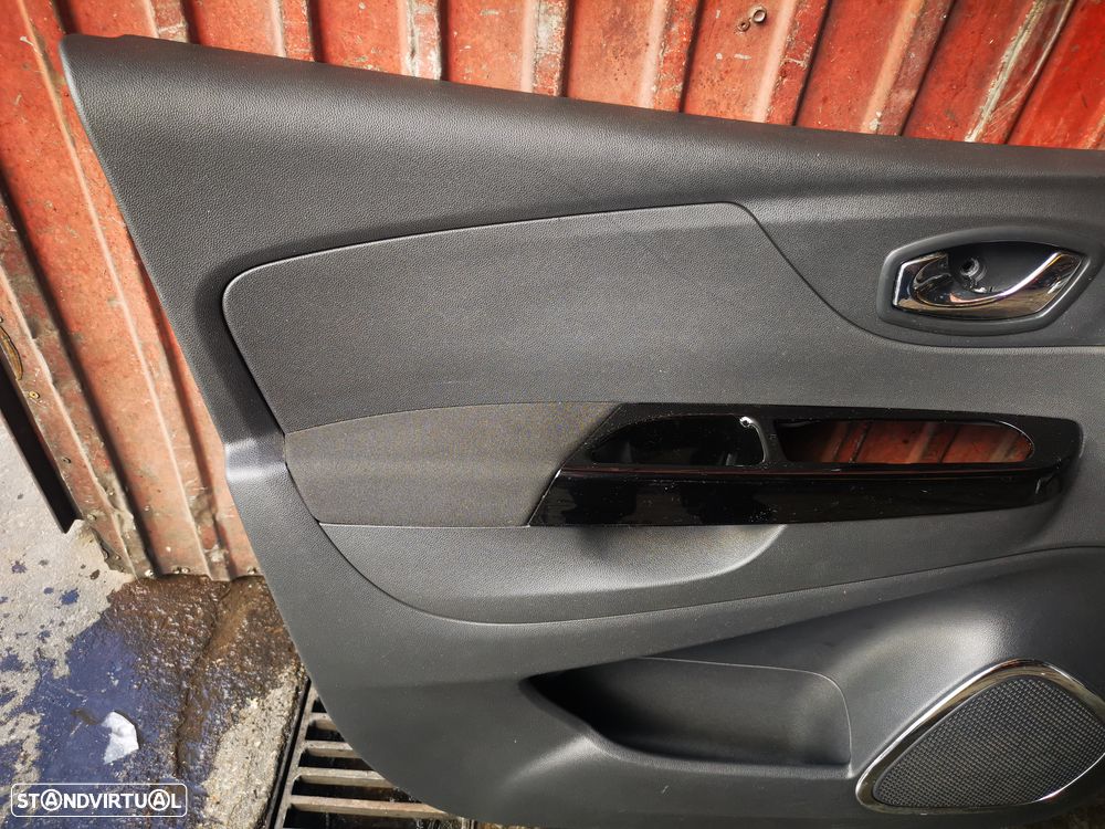 RENAULT CAPTUR FORRA / QUARTELA PORTA FRENTE ESQUERDA - FP021 - 3