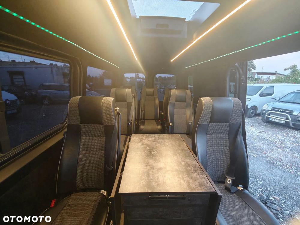 Mercedes-Benz Sprinter - 20