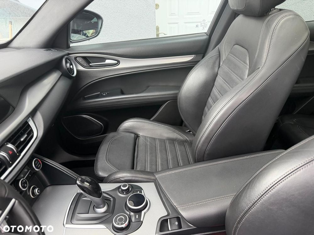 Alfa Romeo Stelvio 2.0 Turbo Executive Q4 - 8