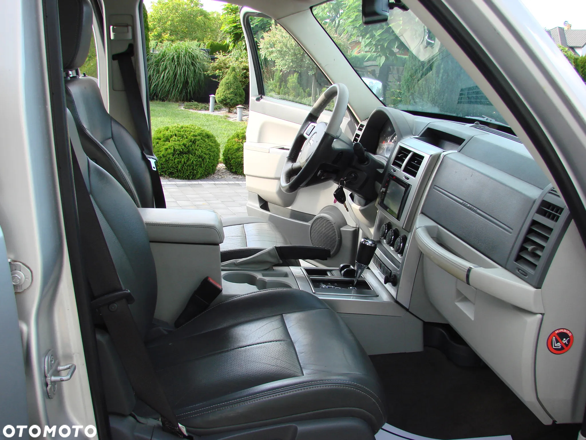 Jeep Cherokee - 19