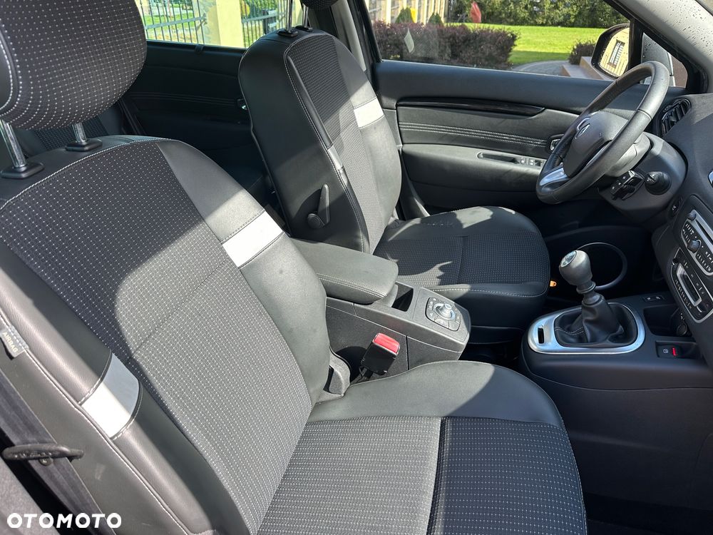 Renault Scenic 1.6 16V 110 Dynamique - 23