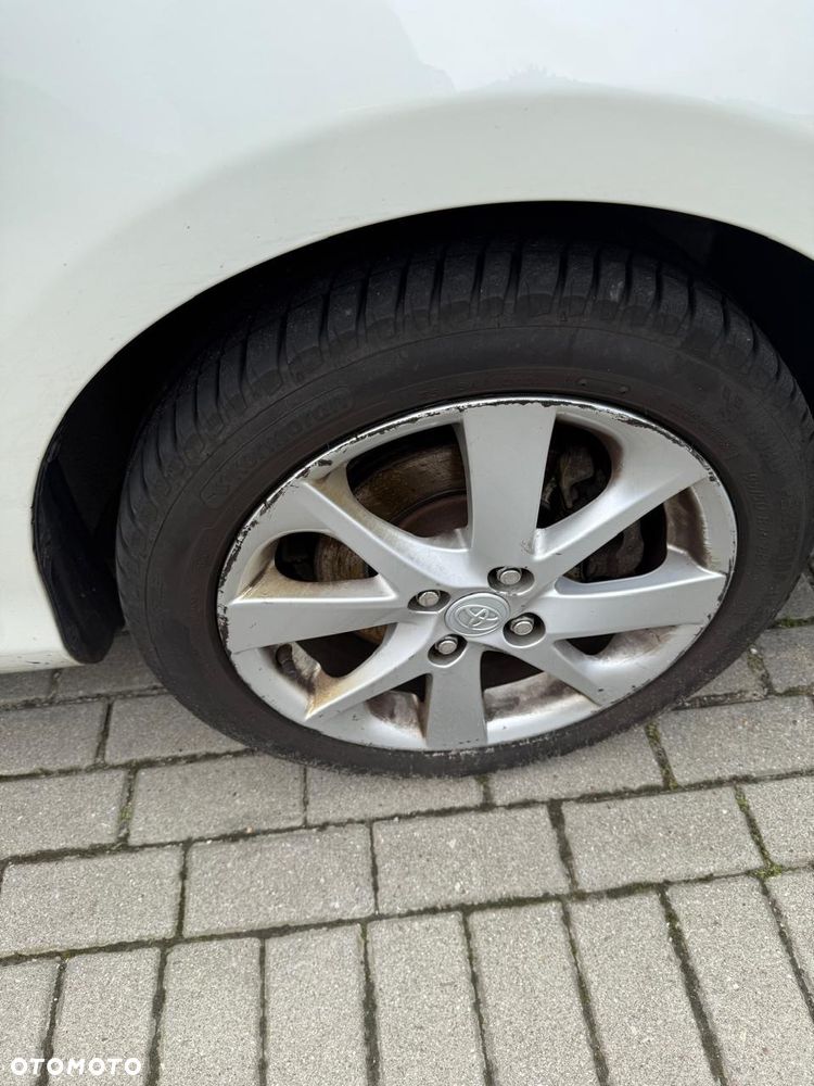 Toyota Yaris Hybrid 100 Dynamic - 12