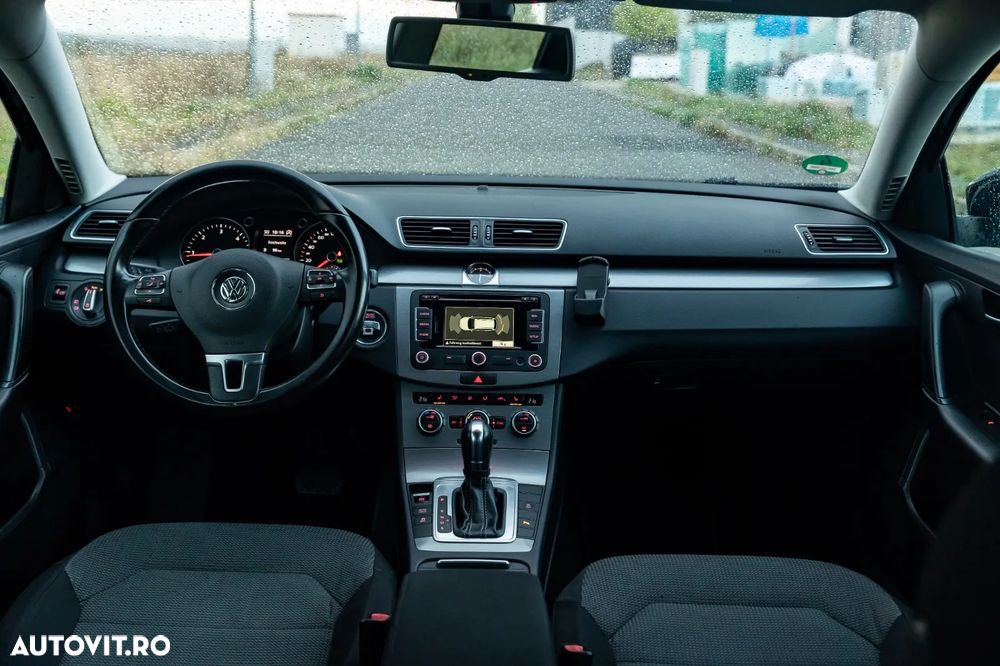 Volkswagen Passat 2.0 TDI DSG Highline - 20