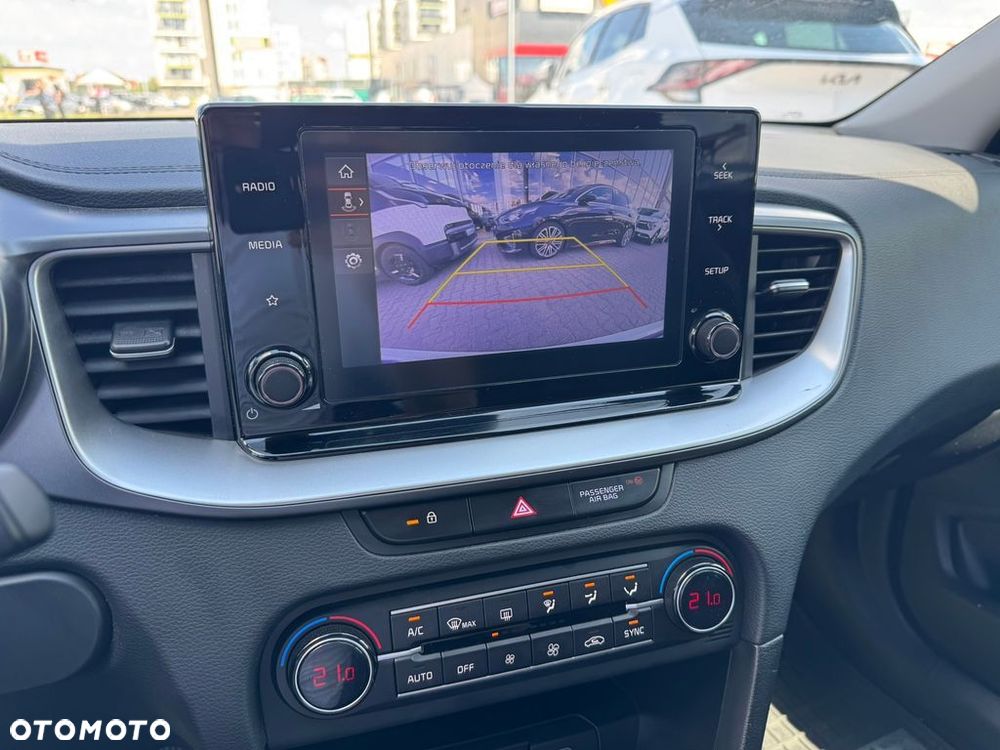 Kia Ceed 1.5 T-GDI M - 13