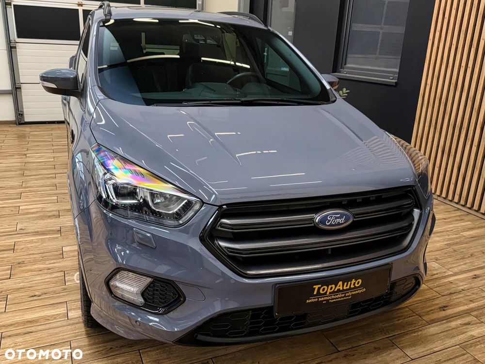 Ford Kuga 2.0 TDCi 2x4 ST-Line - 4