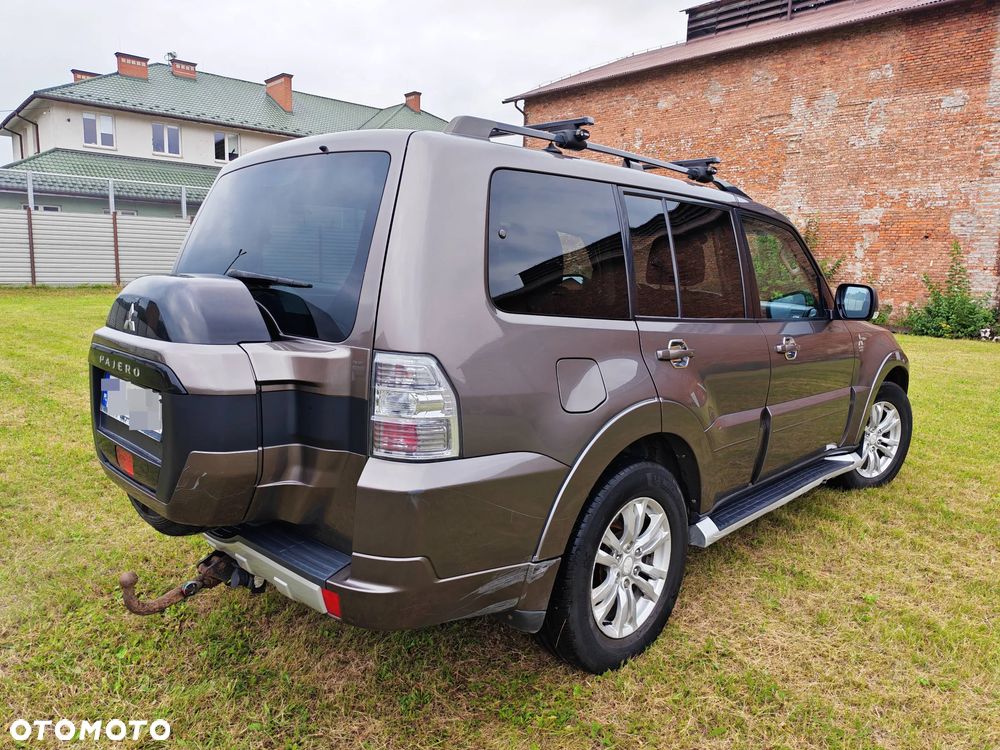 Mitsubishi Pajero 2016