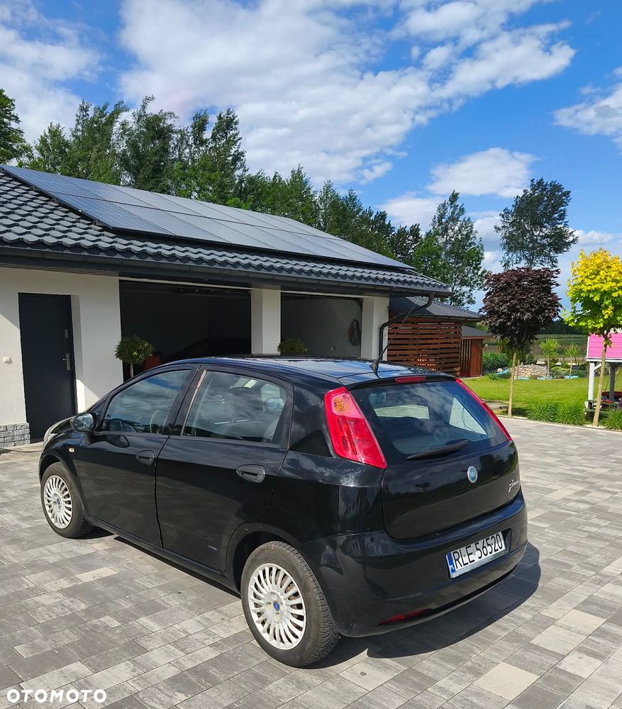 Fiat Punto 1.4 16V Dynamic - 4