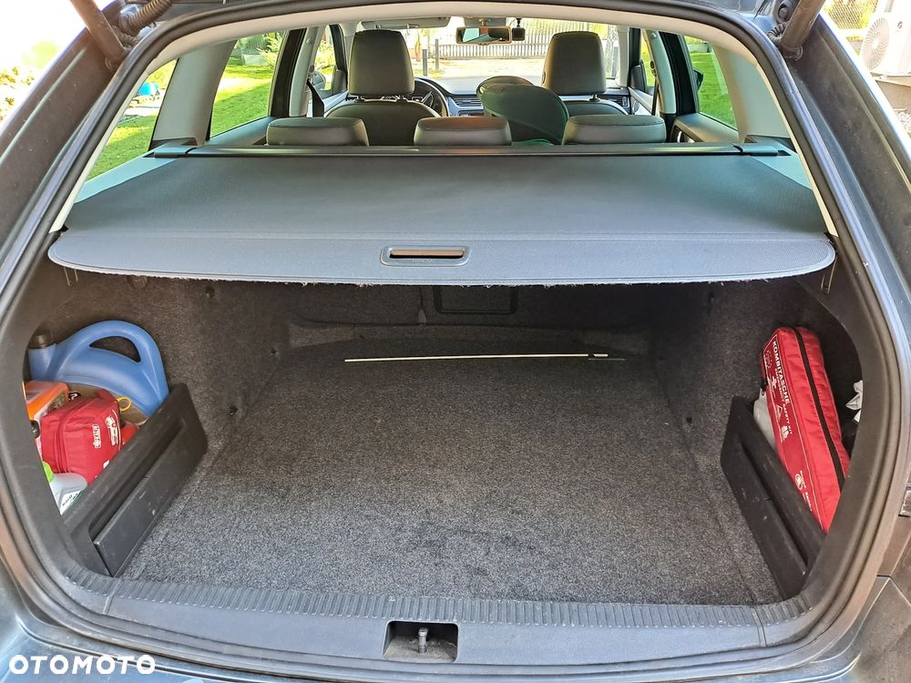 Skoda Octavia 2.0 TDI Edition DSG - 8