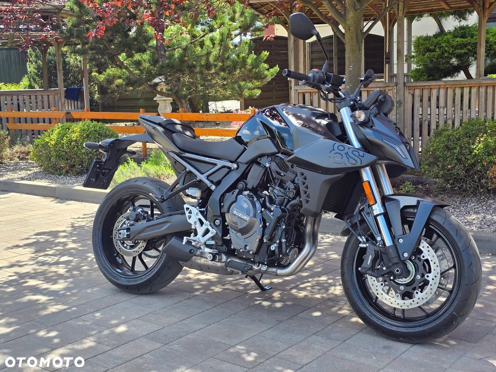 Suzuki GSX - 3