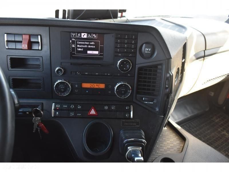 Mercedes-Benz Actros - 26