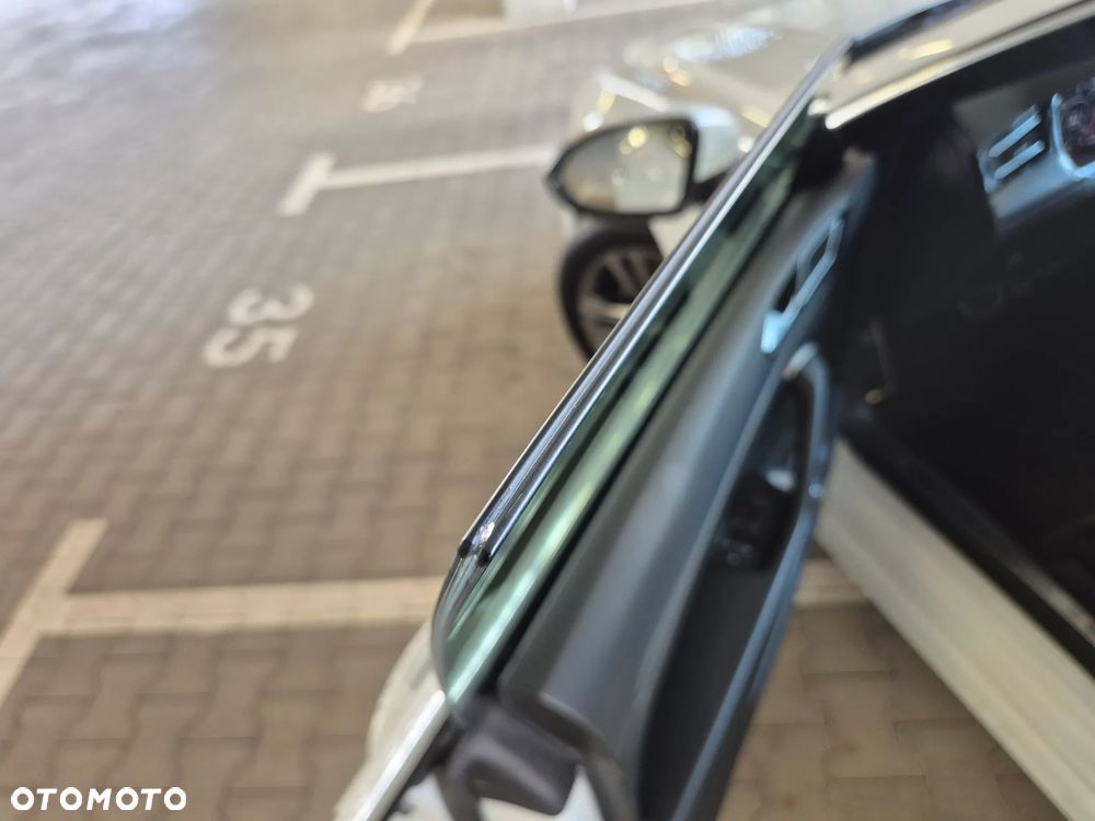 Volkswagen Arteon 2.0 TDI SCR R-Line DSG - 34