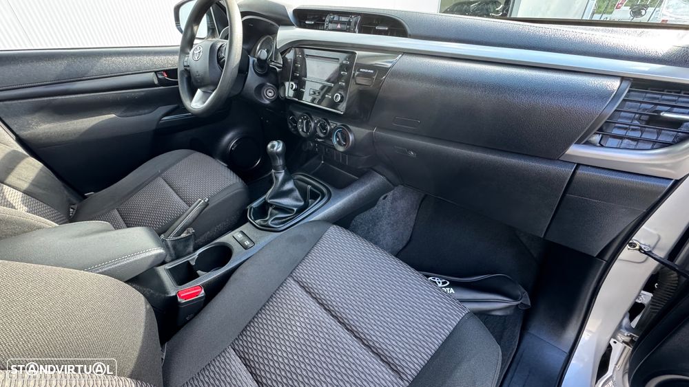 Toyota Hilux 2.4 D-4D 4WD CD CM - 27