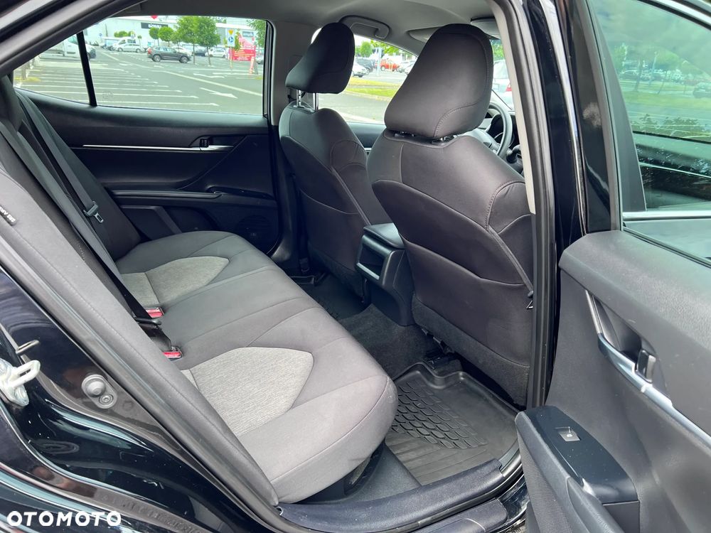 Toyota Camry - 7