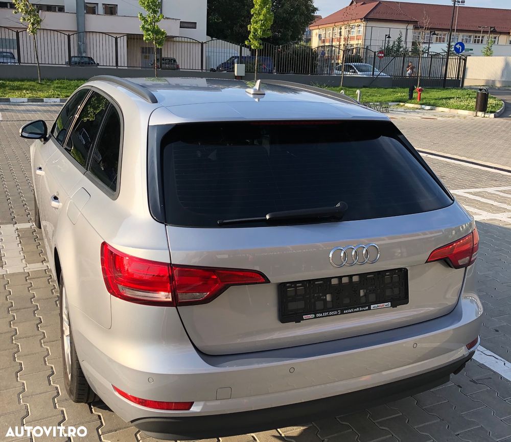 Audi A4 Avant 2.0 TDI S tronic - 4