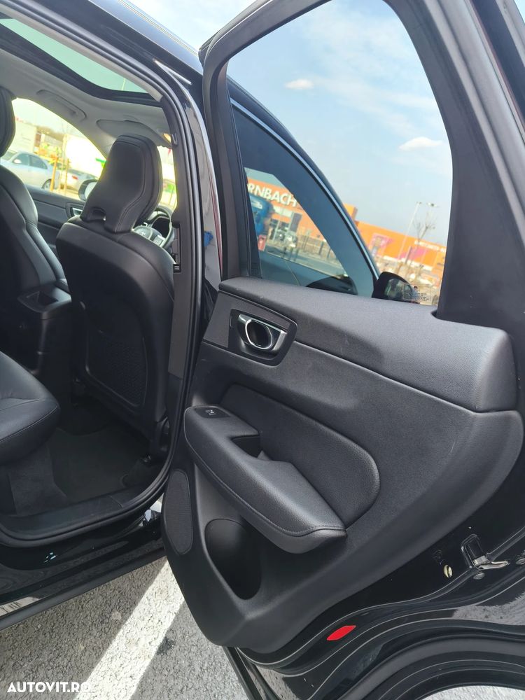 Volvo XC 60 T6 AWD Recharge Geartronic Inscription - 38