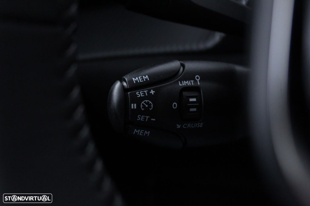 Peugeot 208 1.5 BlueHDi Active Pack - 26