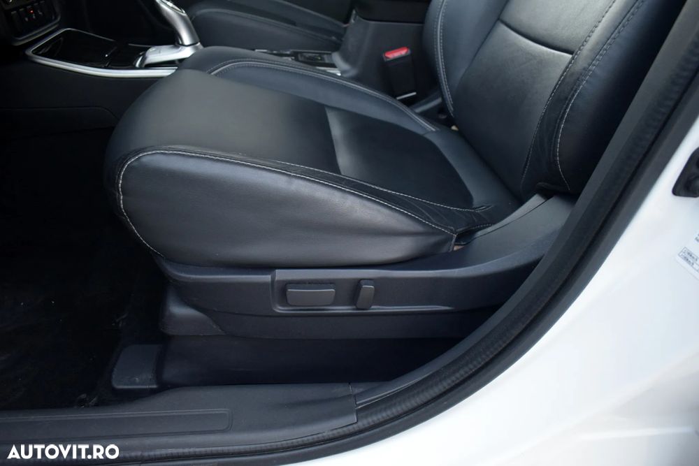 Mitsubishi Outlander 2.0 4WD - 30