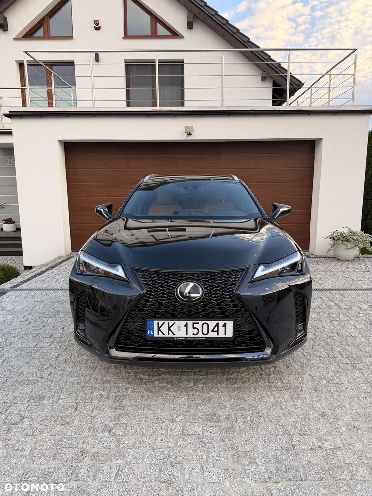 Lexus UX - 3