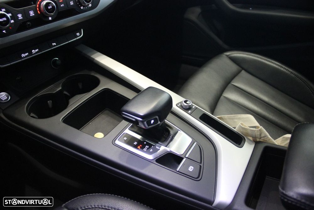 Audi A4 Avant 30 TDI Advanced S tronic - 12