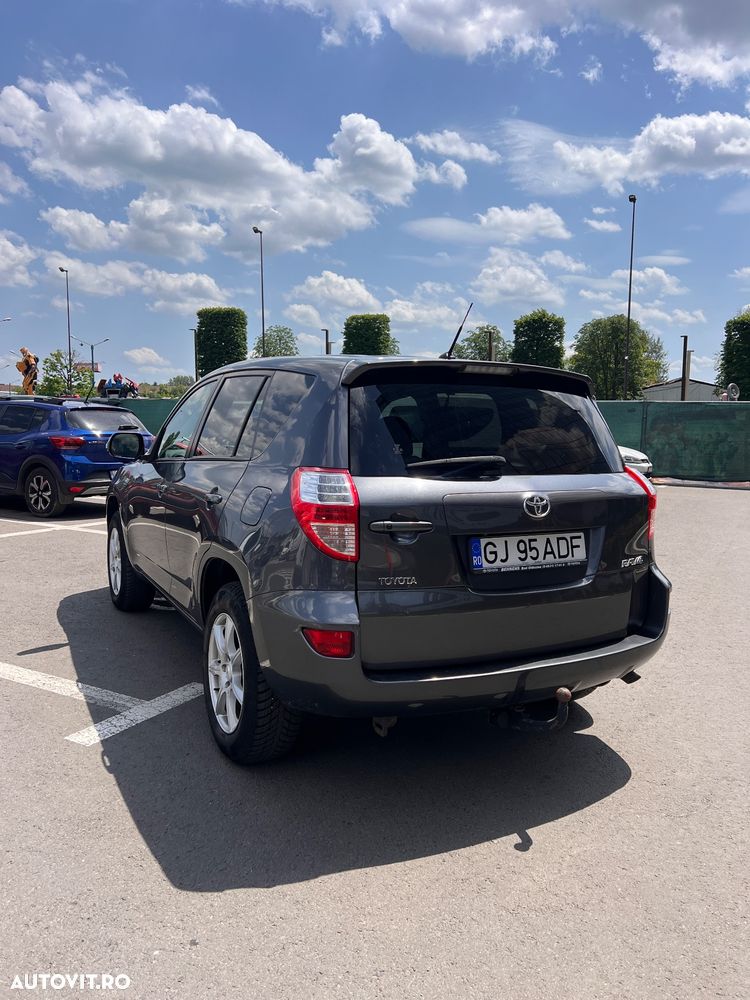Toyota RAV4 2.2 D-4D 4x4 Executive - 4