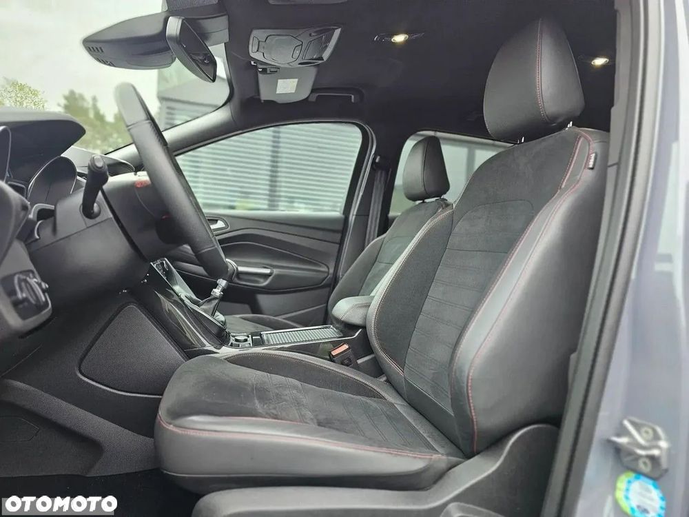 Ford Kuga 2.0 TDCi FWD ST-Line - 23