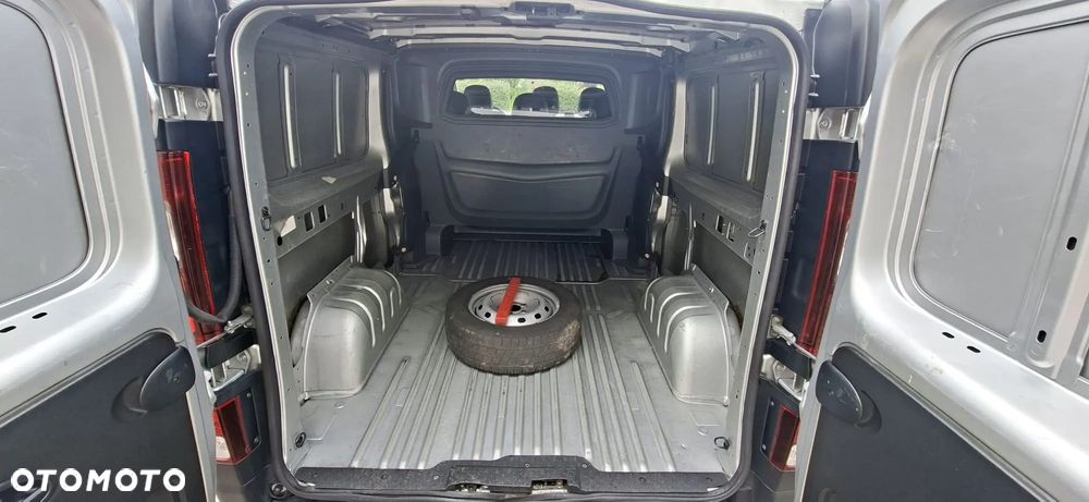 Opel Vivaro - 20