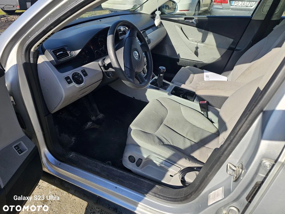 Volkswagen Passat 1.9 TDI Comfortline - 3