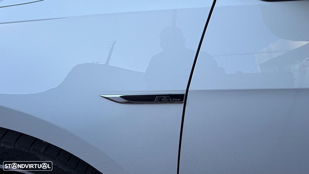 VW Golf Variant 1.6 TDi R-Line DSG - 1