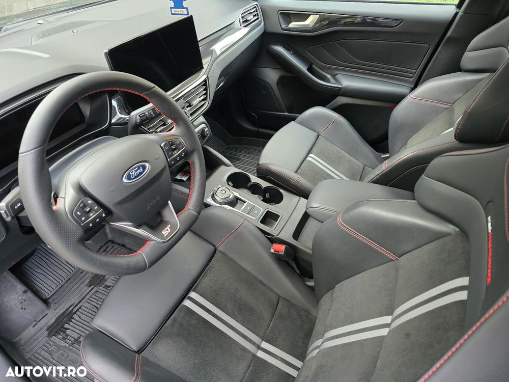 Ford Focus 2.3 Ecoboost ST X - 17