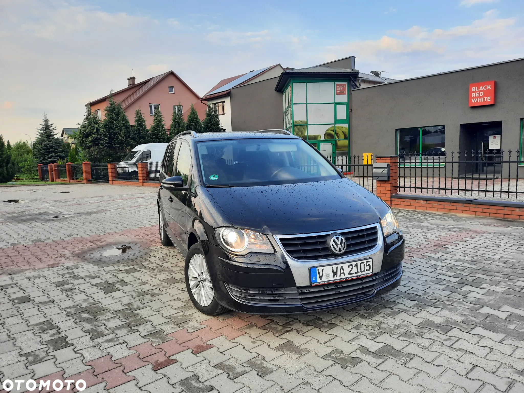 Volkswagen Touran 1.9 TDI Conceptline - 3