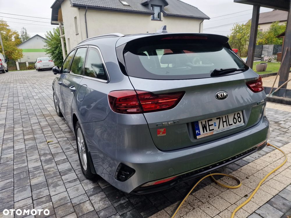 Kia Ceed - 8