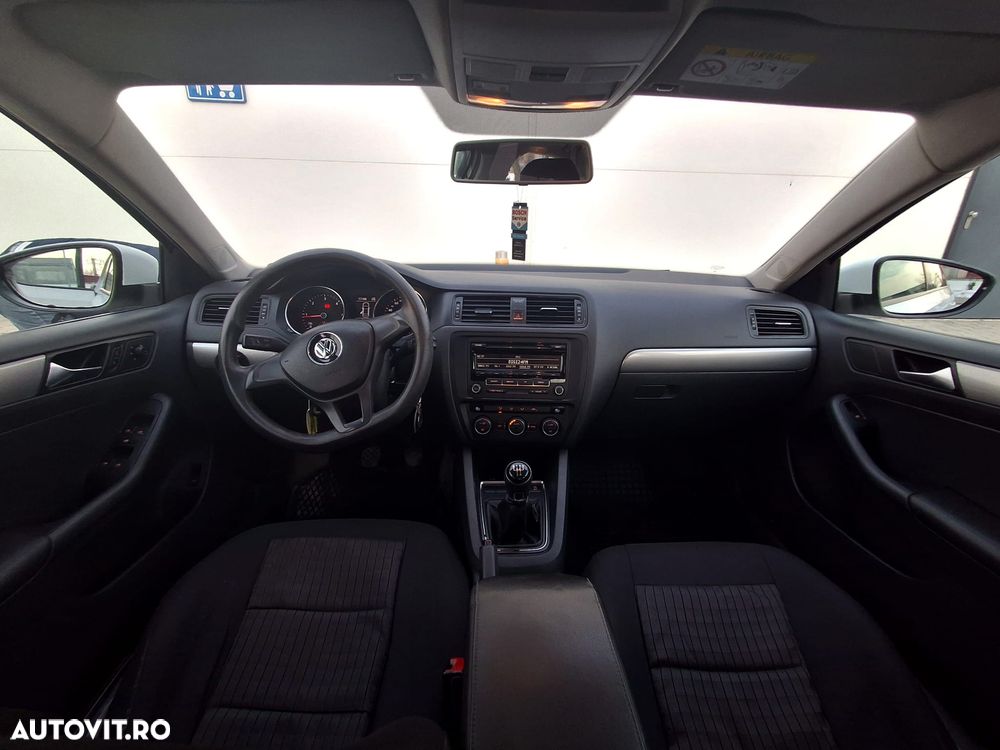 Volkswagen Jetta 2.0 TDI Comfortline - 7