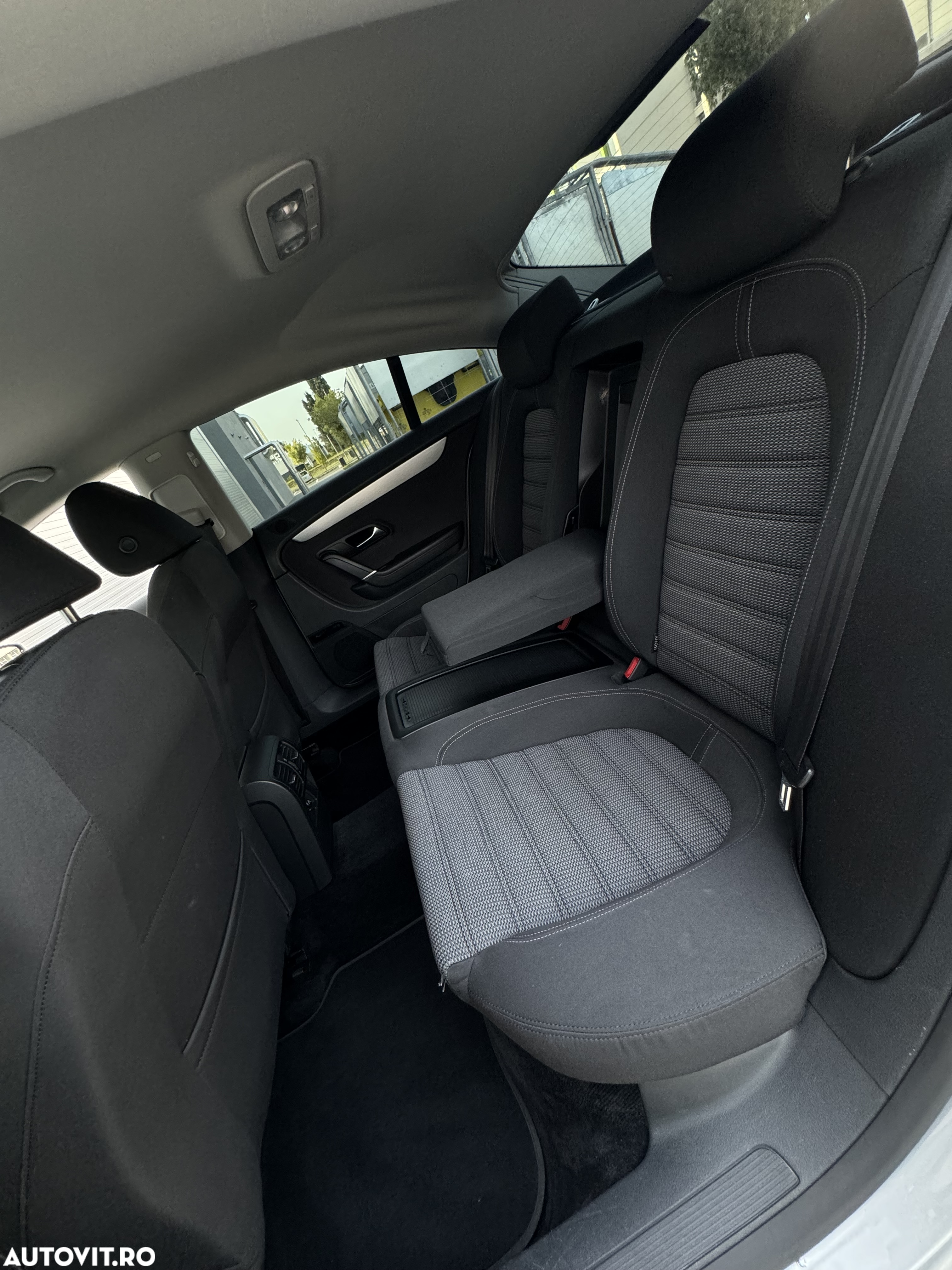 Volkswagen Passat CC - 11