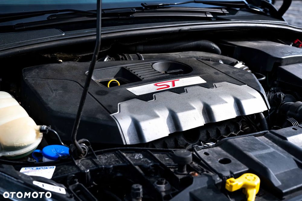 Ford Focus 2.0 EcoBoost ST-2 - 11