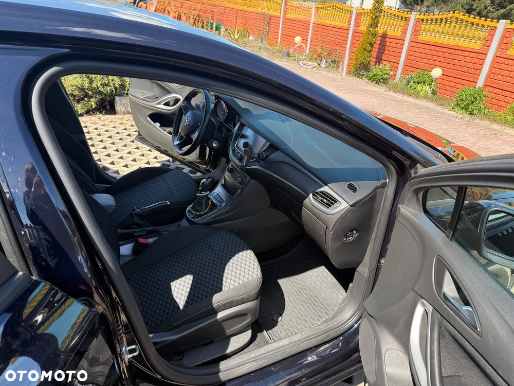 Opel Astra 1.6 CDTI Enjoy - 9