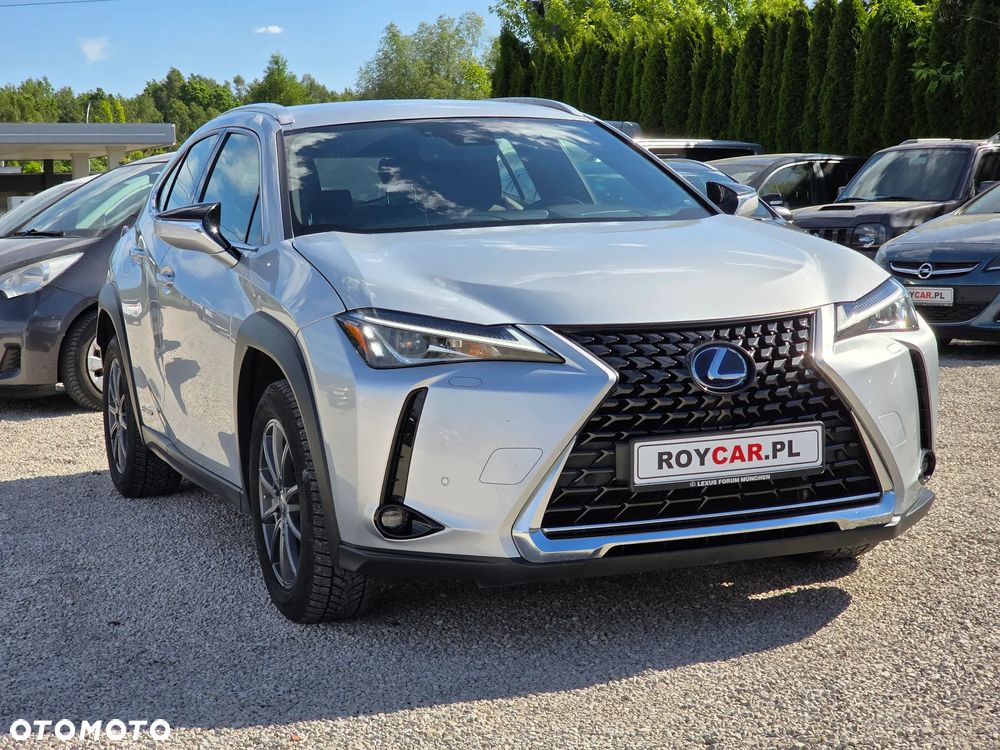 Lexus UX - 3