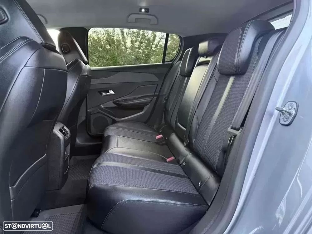 Peugeot 308 1.5 BlueHDi Allure EAT8 - 11