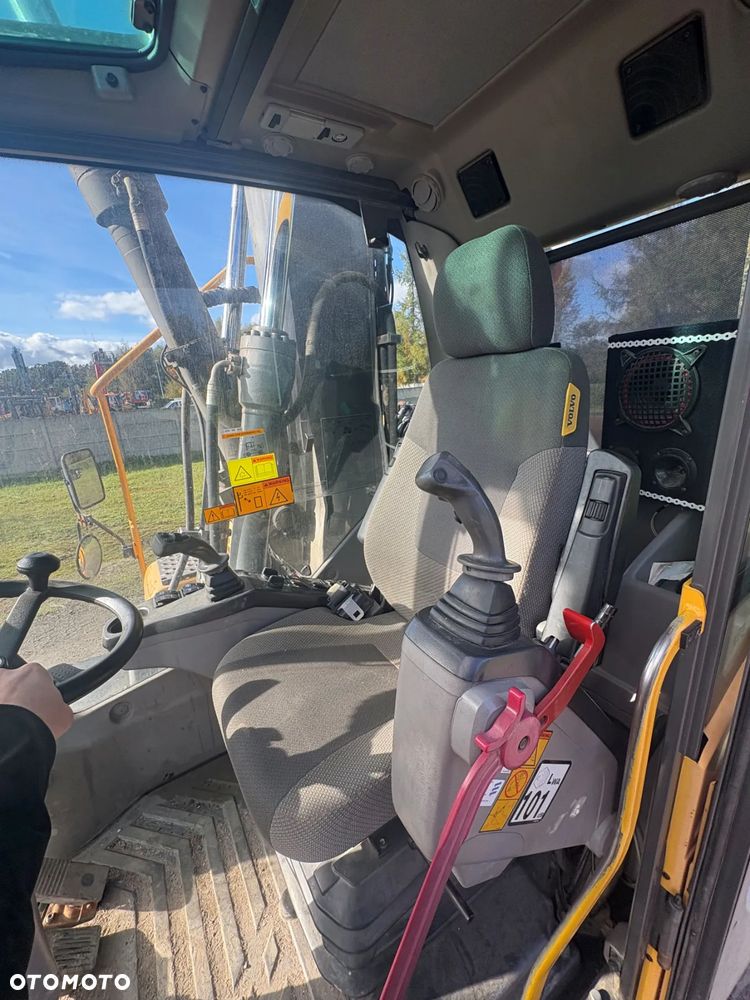 Volvo EW140C - 9