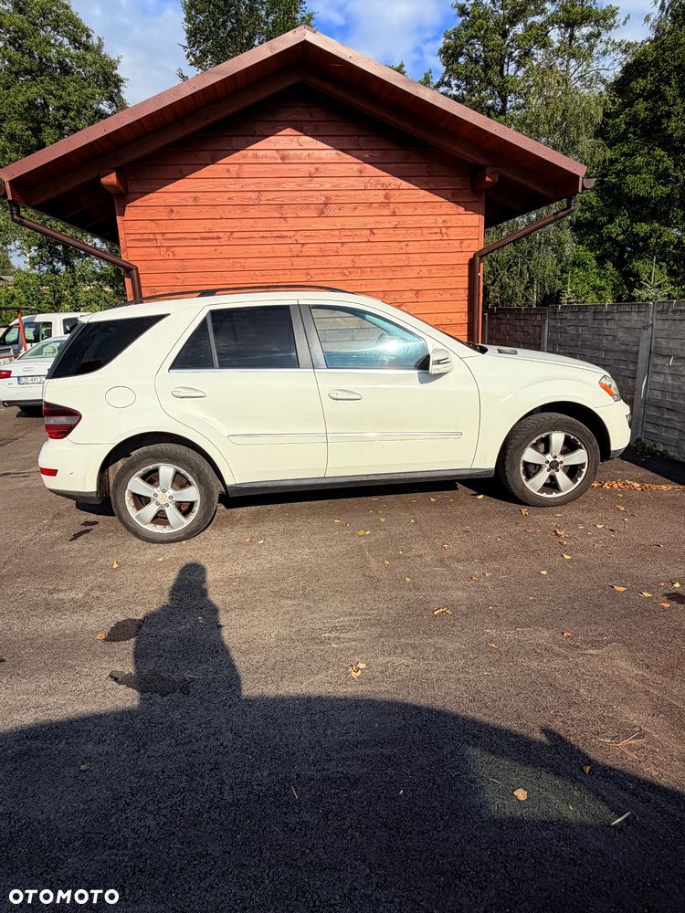 Mercedes-Benz ML 350 4-Matic - 4