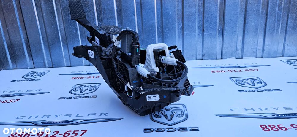 RAM 1500 V 5 2019- 4X4 5.7 HEMI Komplet pedałów Pedał gazu hamulca Potencjometr Pedały 68267286AB 80017054 - 8